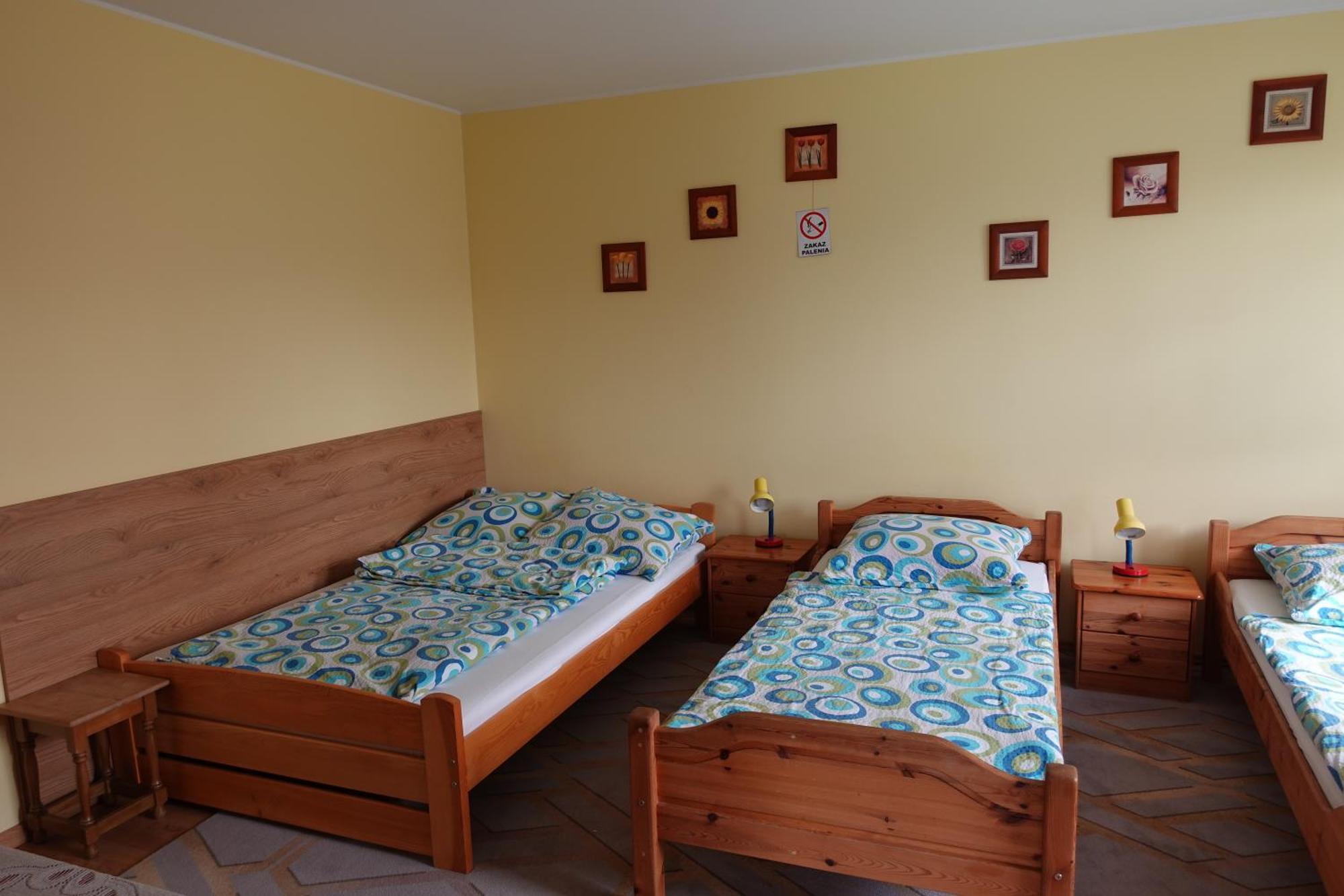 Mala Chatka Caloroczny Domek Krzeszow  Luaran gambar