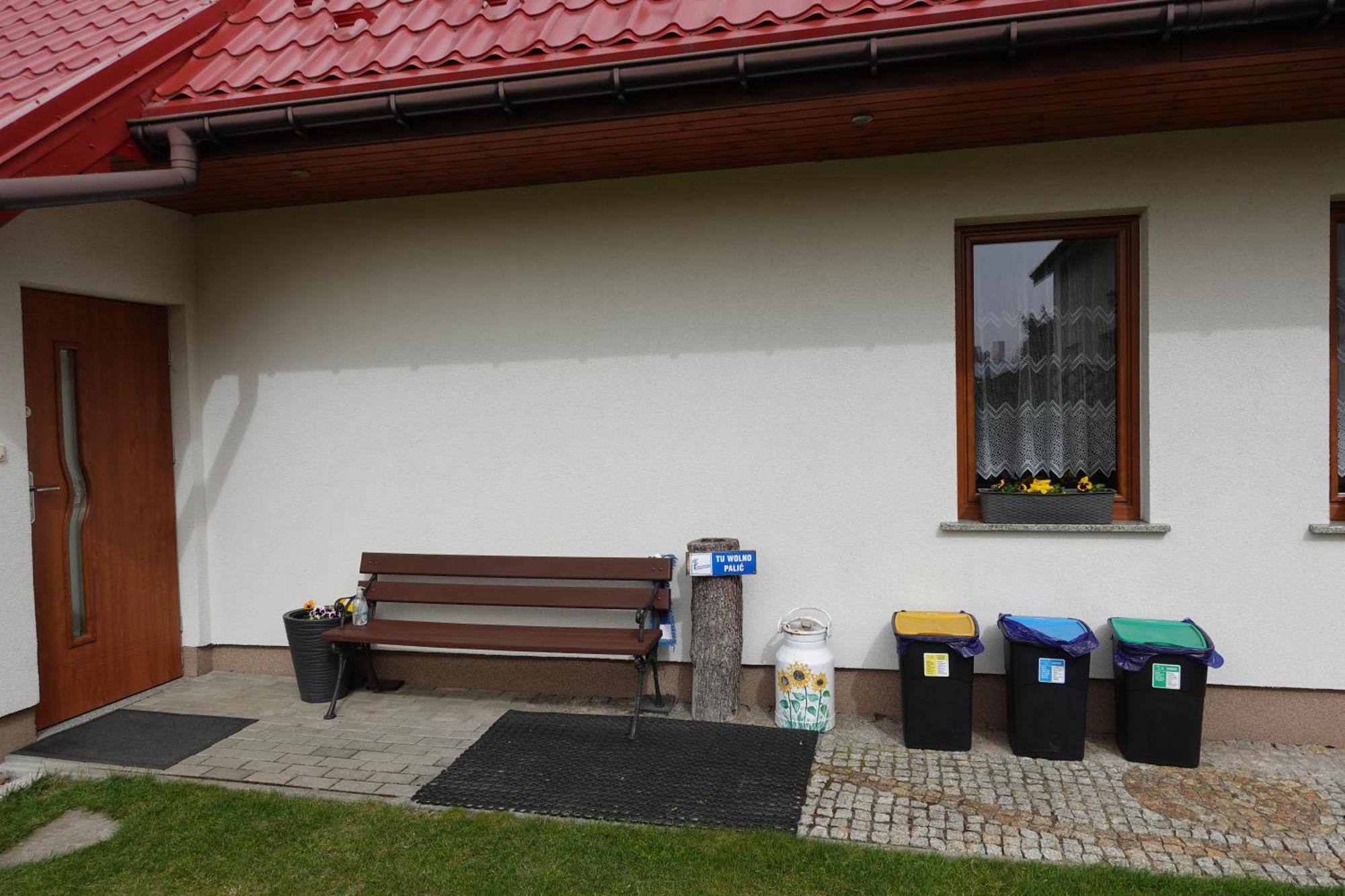 Mala Chatka Caloroczny Domek Krzeszow  Luaran gambar