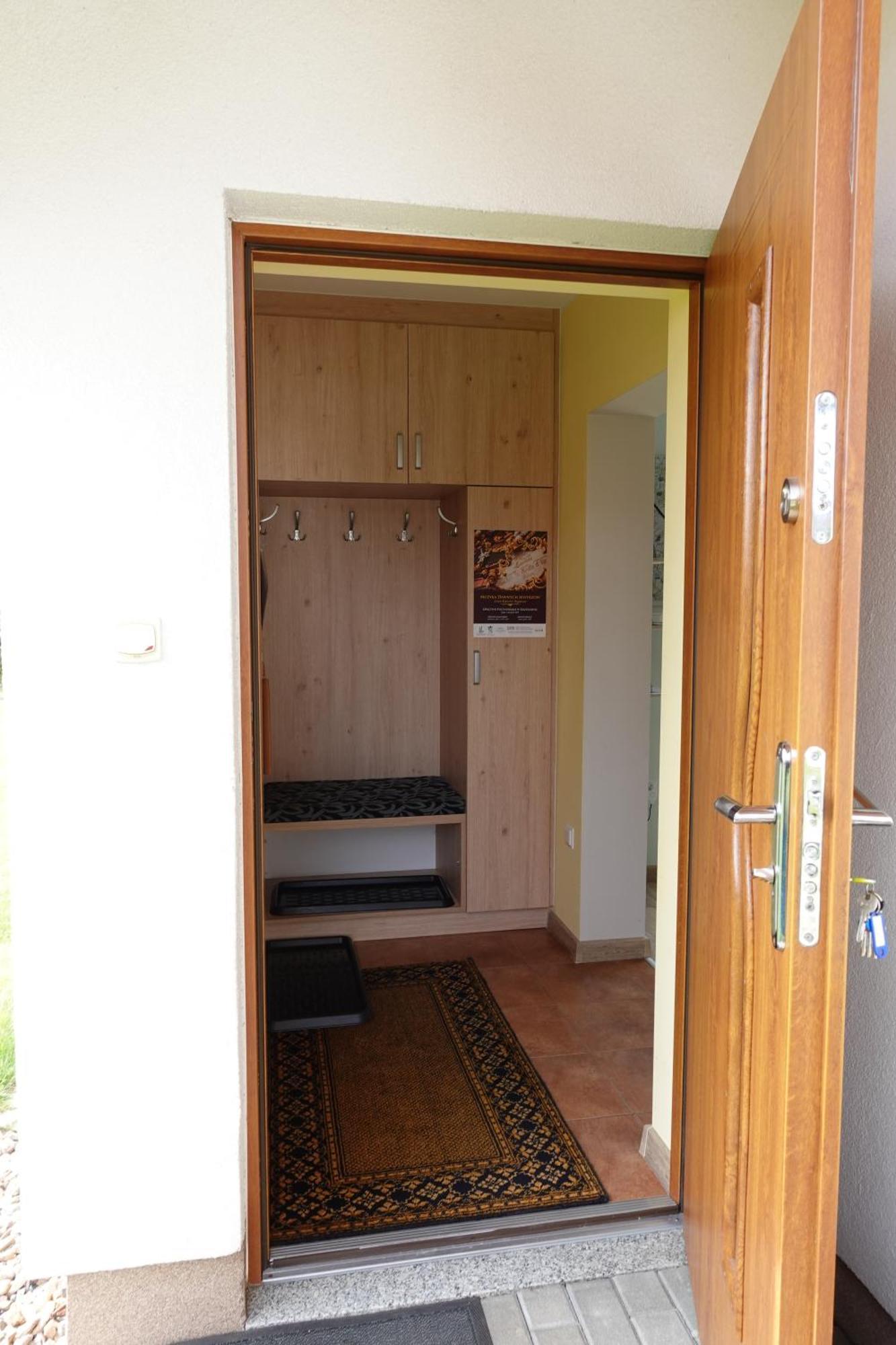 Mala Chatka Caloroczny Domek Krzeszow  Luaran gambar